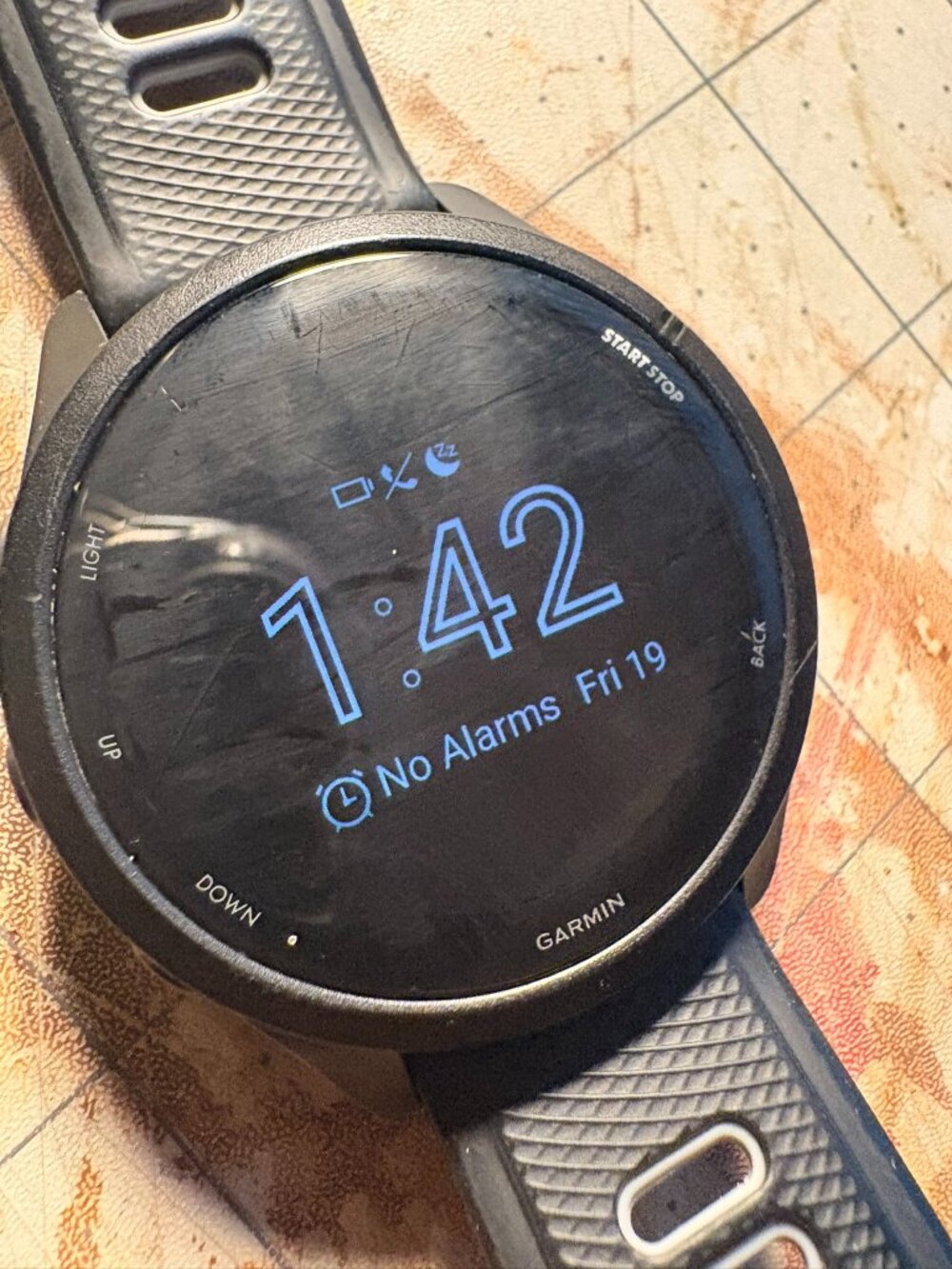 Garmin Forerunner 265 – Black | GPS Running Watch | Light Scratches